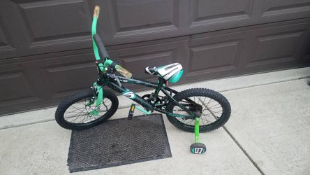 SURGE DYNACRAFT 18 " BMX BIKE