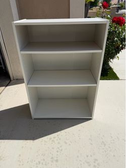 3 Shelfs bookcase