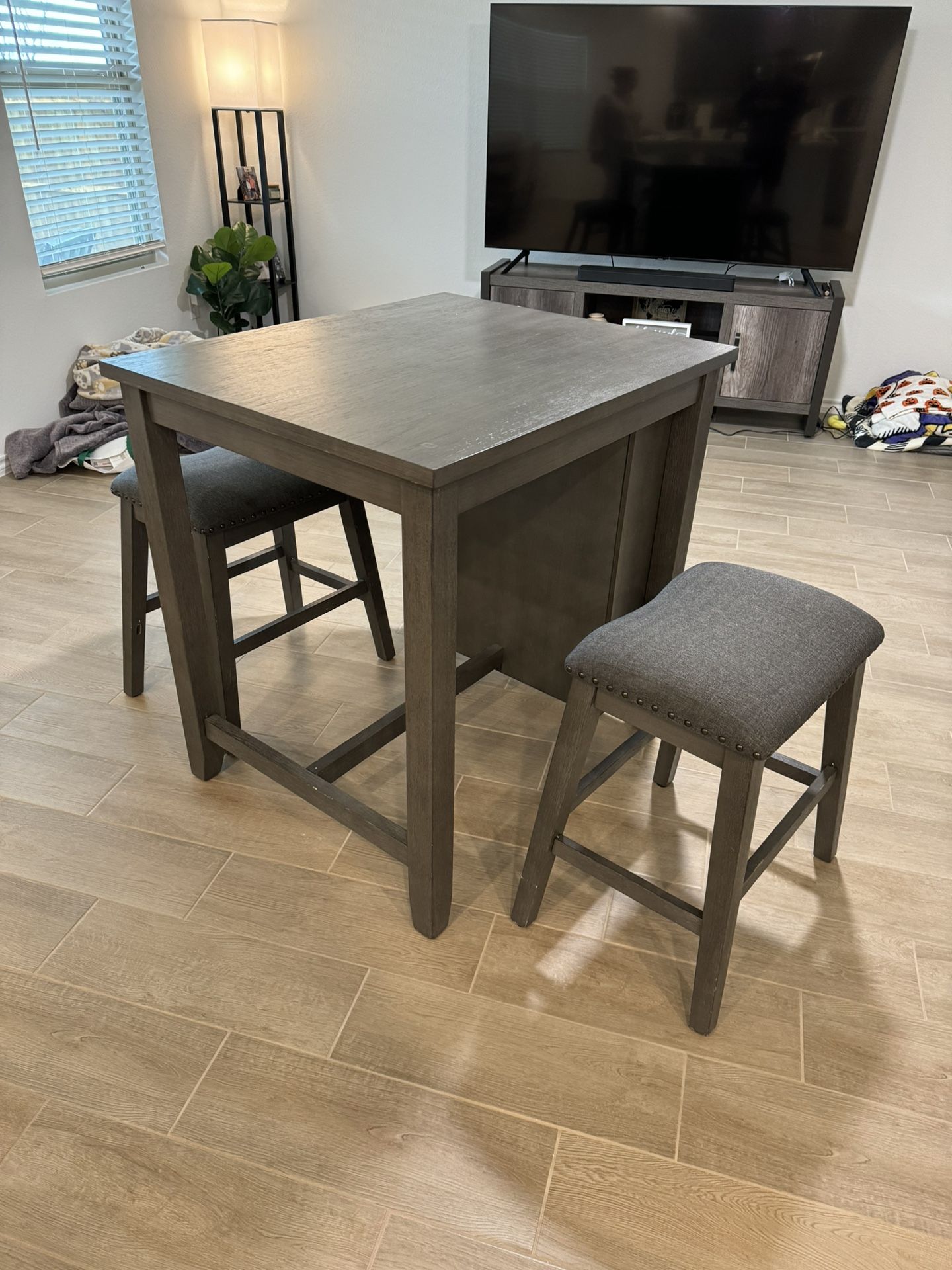 Small Table With stools