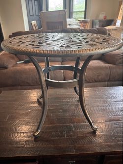 Patio end table