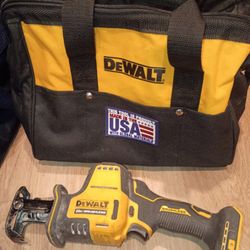 DeWalt 20volt  Max Cordless Brushless Compact Reciprocating Saw With Battery 