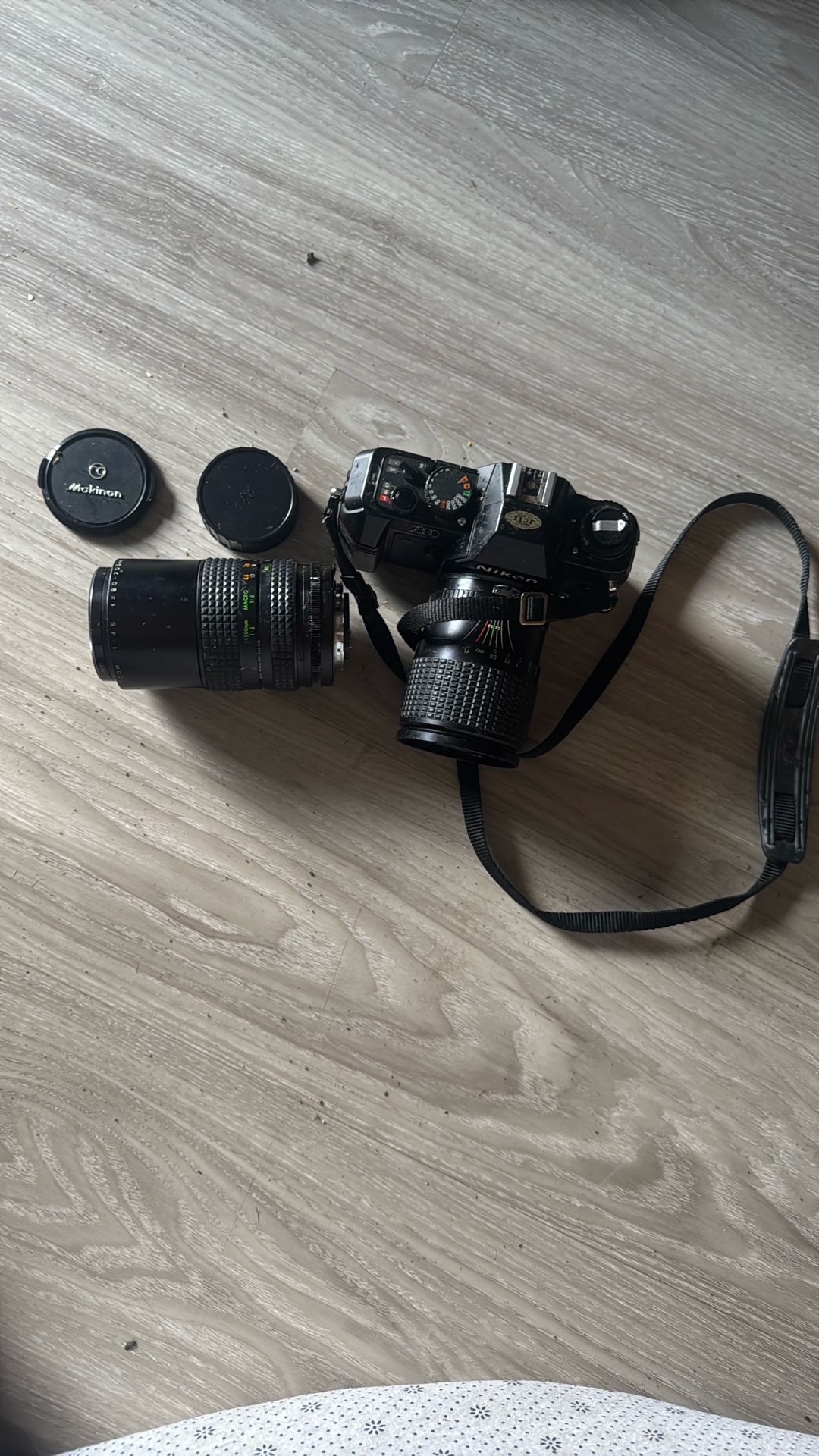 Nikon N2000 Camera 