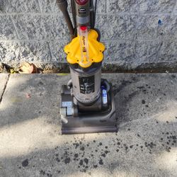 Dyson Vacuum 
