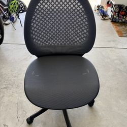 Autonomous Office Chair (armless)