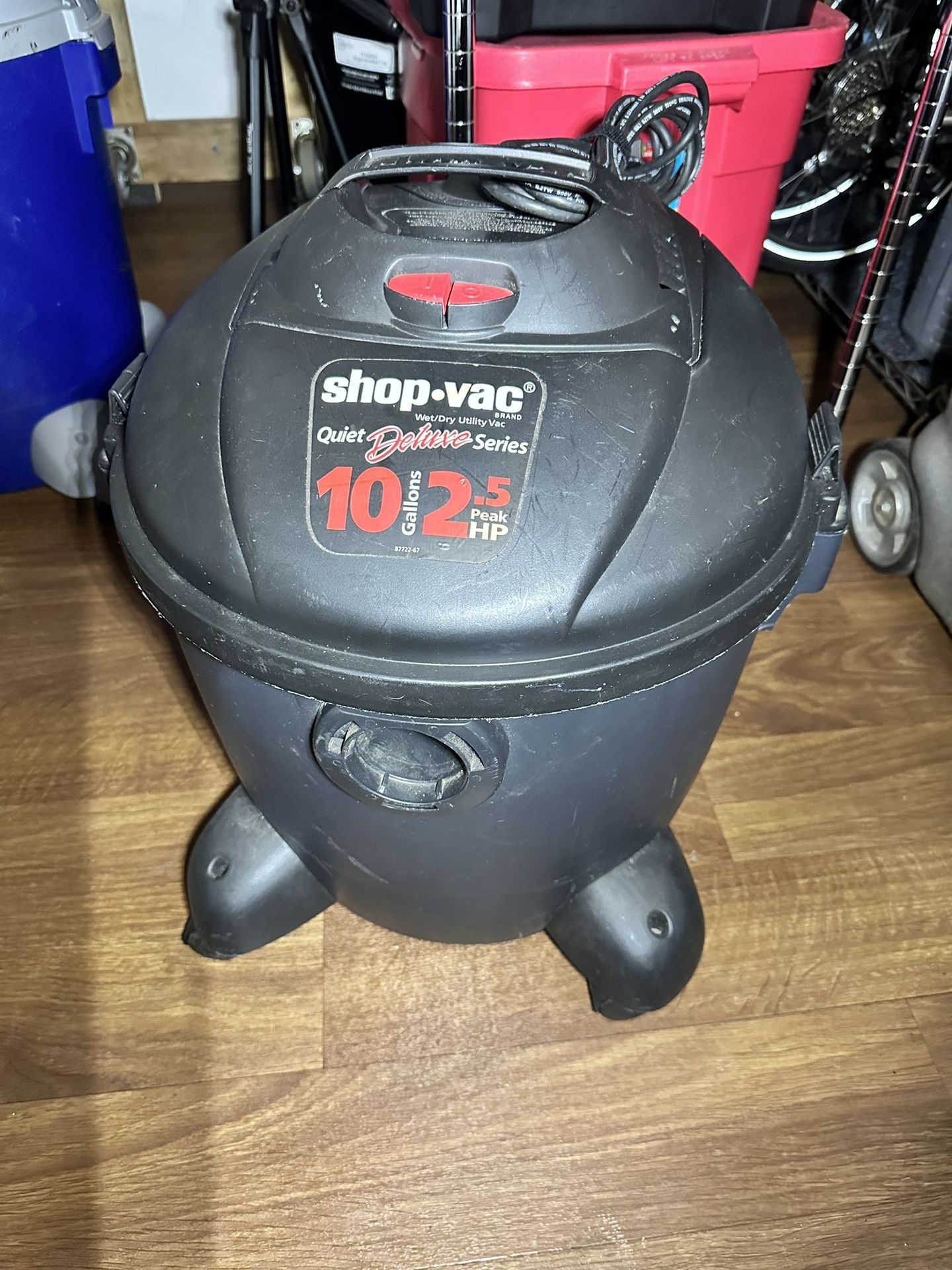 3 Wet/Dry Vacuums