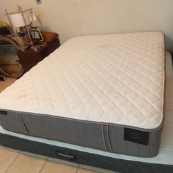 Stearns And Foster Queen Firm Mattress And Box Spring 