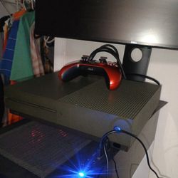 Xbox Series S With Controller