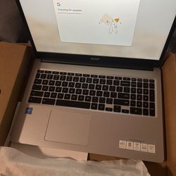 Brand New Acer Chromebook & Case + Mouse