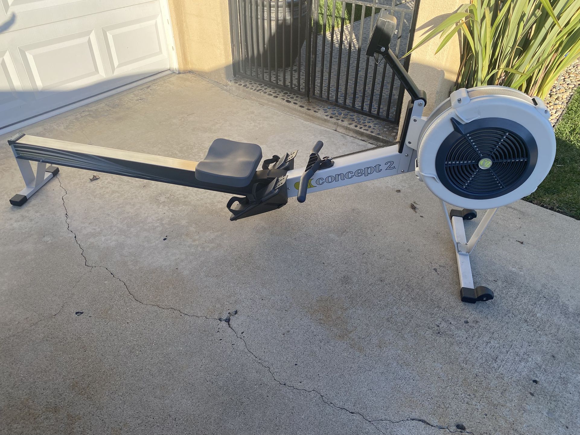 Concept 2  Rowing Machine-PM 3 