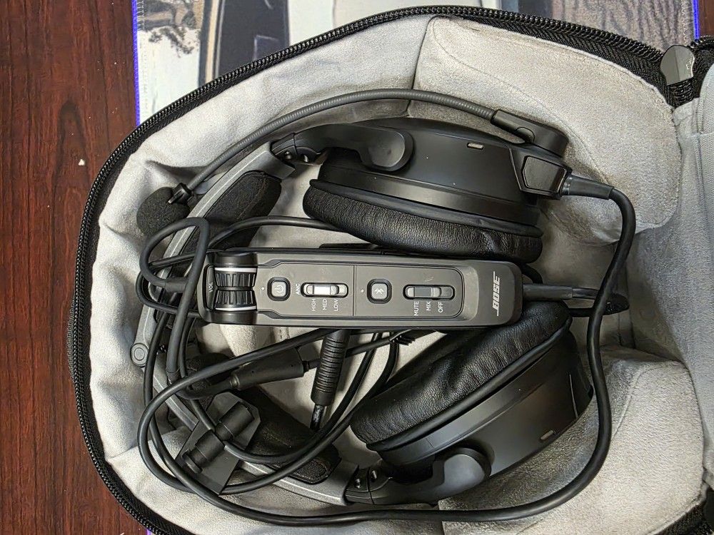 Bose A30 Avation Headset - Almost New