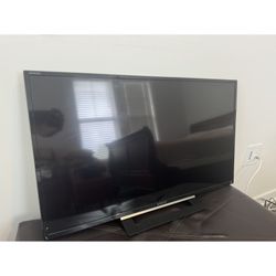 Sony Television Sony R330B Series KDL-32R330B 32" LED 720p HDTV Clear Resolution Enhancer And More