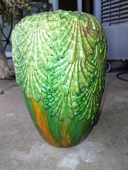 Beautiful Detailed Majallica Vase