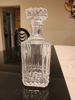 Glass decanter