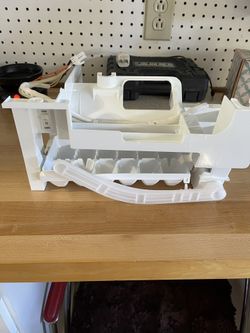 LG Ice maker Like Brand New
