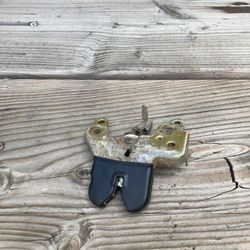 AE86 Coupe Trunk Latch