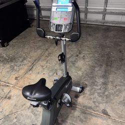 Nautilus U616 Exercise Bike