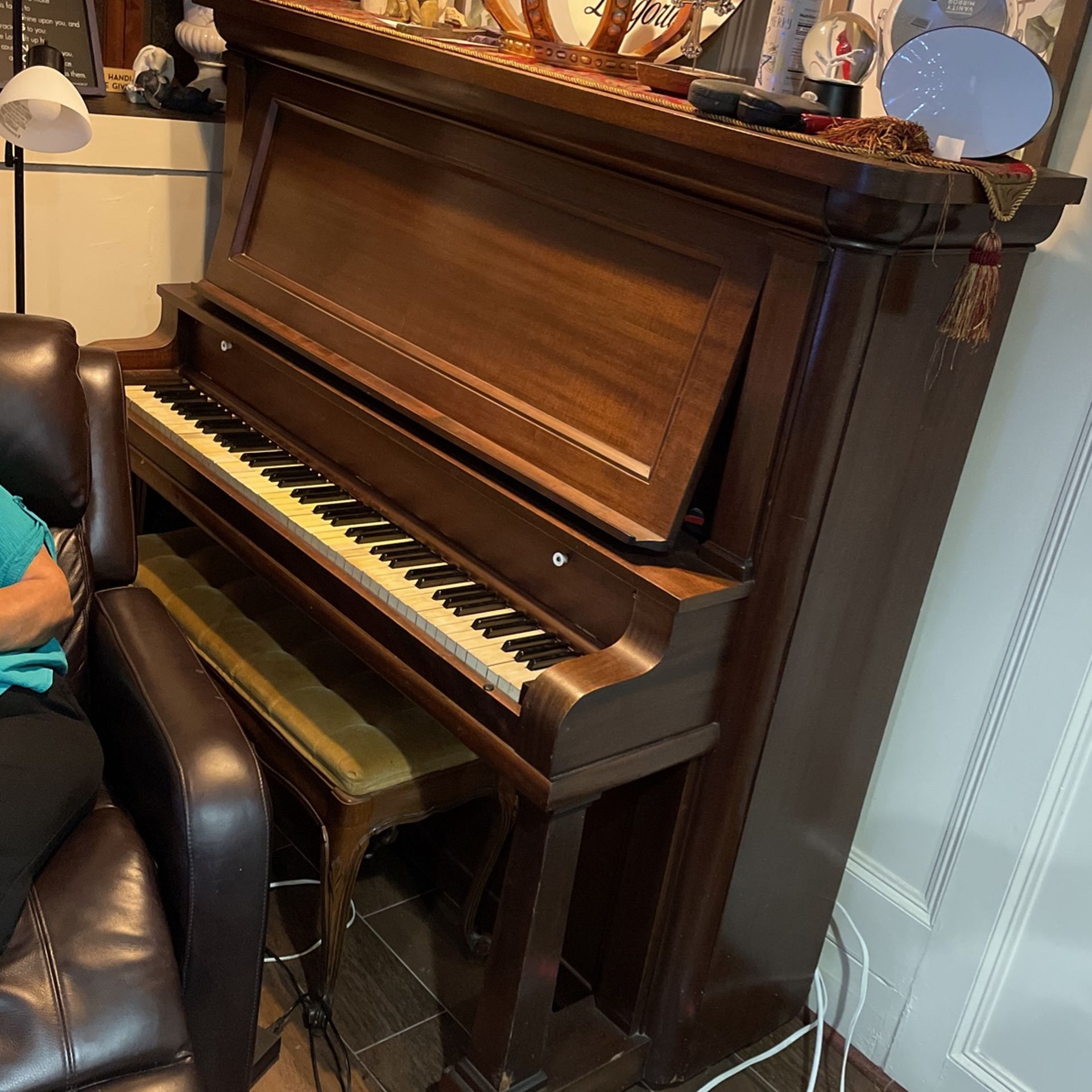 Kimball Piano Chicago Antique Great Working Condition