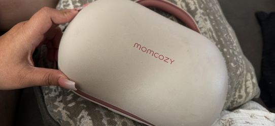 Momcozy breast pump