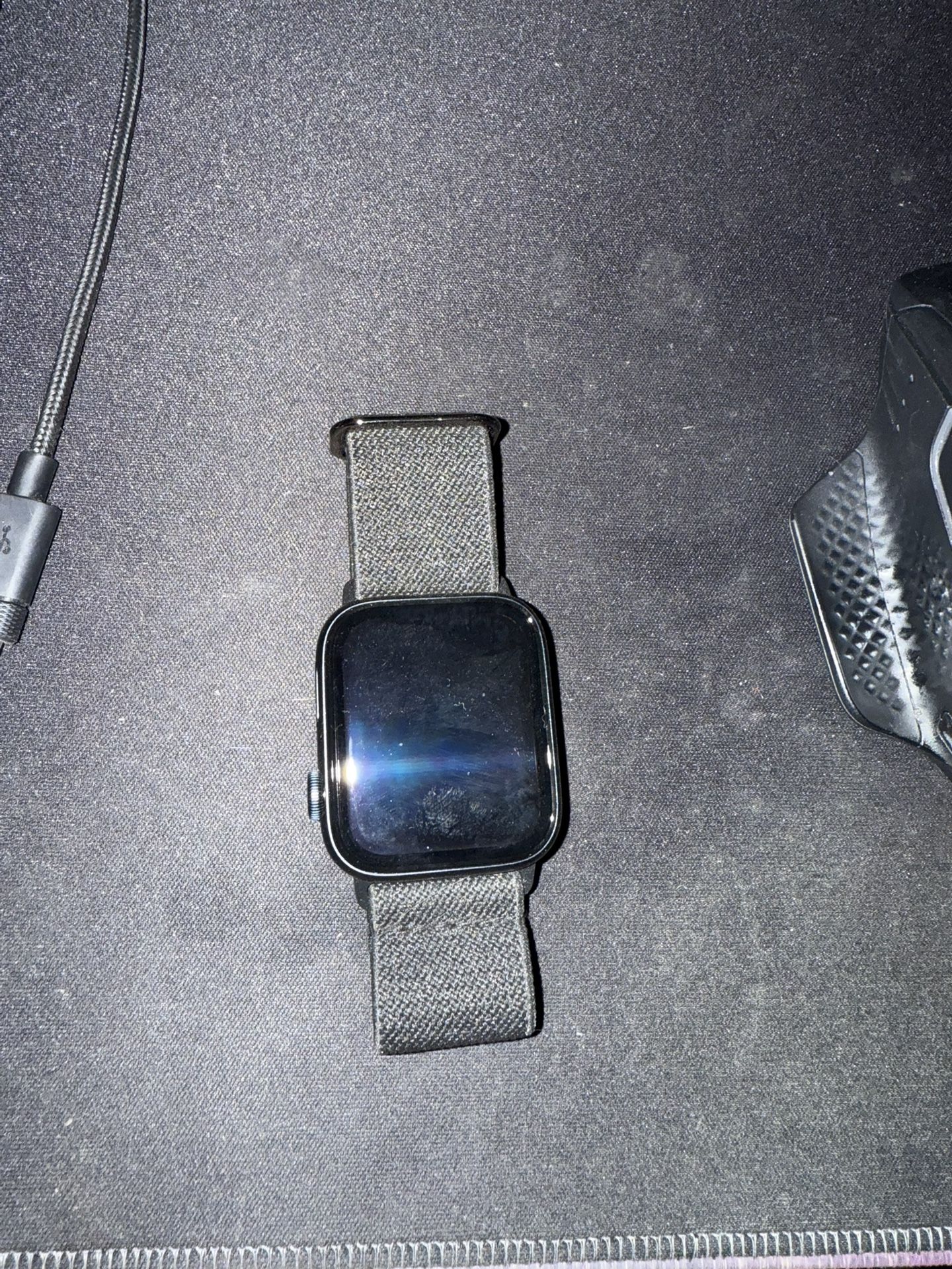 44mm Apple Watch SE
