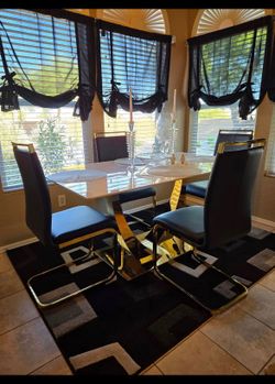 Dinning Room Table and Chairs