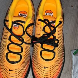 Nike Air-Max Dn  Brand New Never Worn Size 9 1/2 Men’s