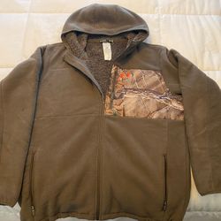 Under Armour Zip Up Sweatshirt. Camo. Fleece Lined.