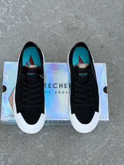 Brand NEW Women’s Sketchers Street Sneakers Black White Size 8.5