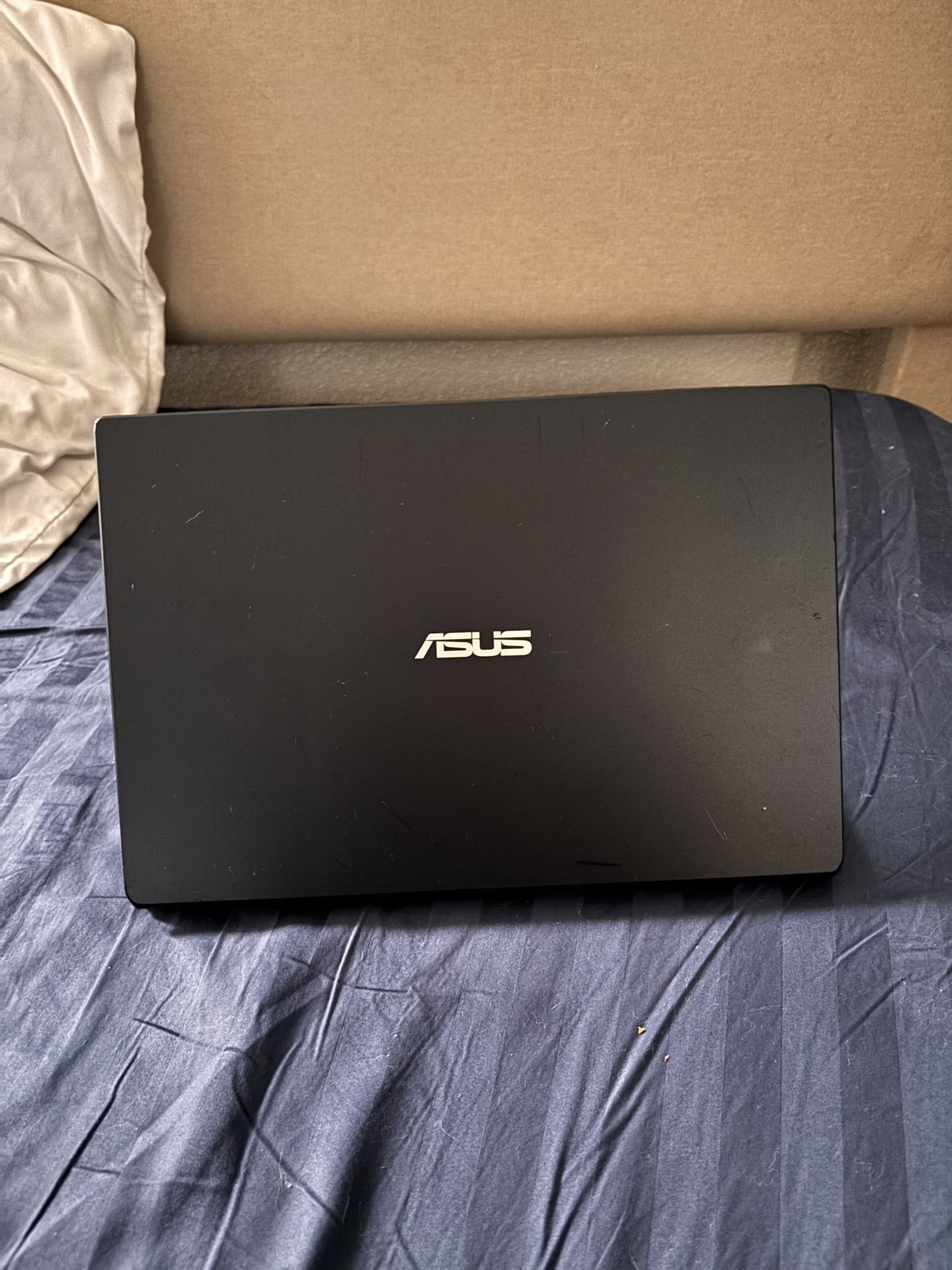 Open Box- Asus Laptop 13.4 in.