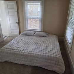 Like New King Memory Foam Mattress (Only 2 Months Old) – Must Pick Up by Next Thursday