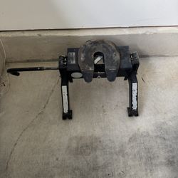 5th Wheel Hitch 