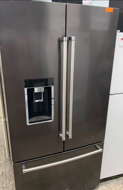 Kitchen Aid French door refrigerator