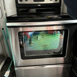 Very Clean Whirlpool Stove