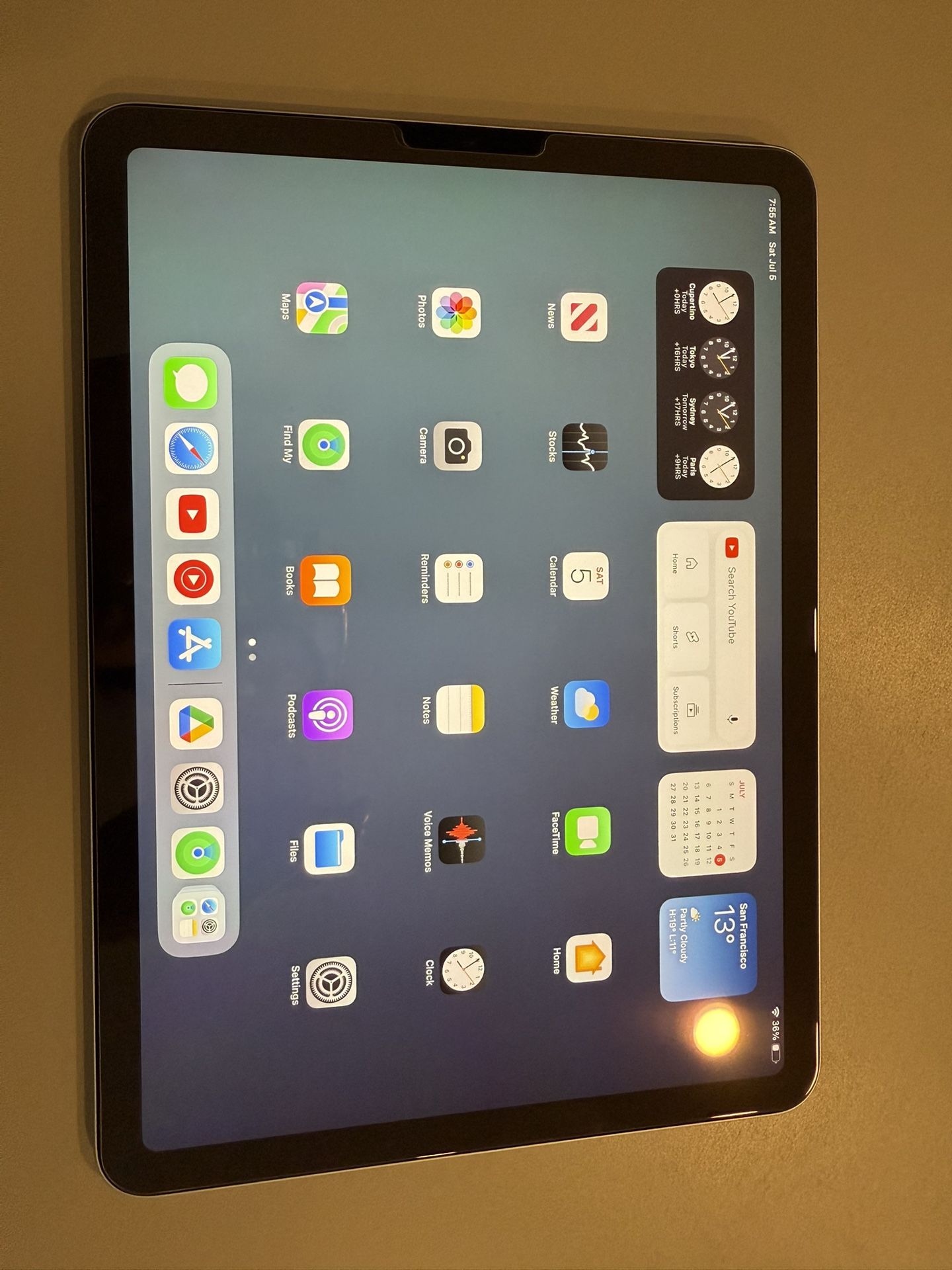 iPad Air 4th generation 64GB Sky blue color with Apple Smart Keyboard