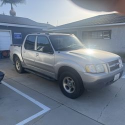 2004 Ford Explorer Sport Trac