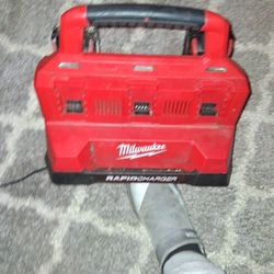 Pack out Six Bay Rapid Charger