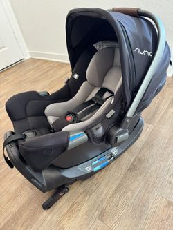 Nuna CarSeat & Base