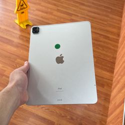 iPad Pro 12.9 5th Generation M1 256gb WiFi 