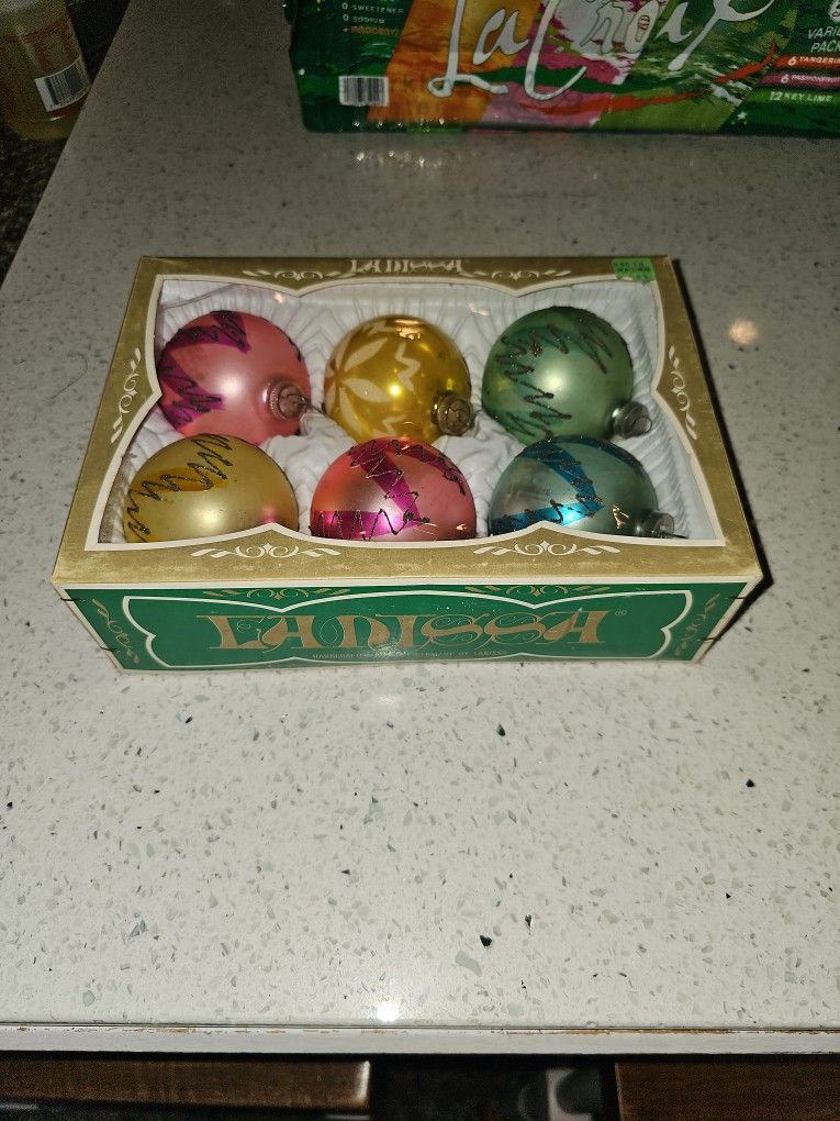 Larissa Vintage Set Of 6 Hand Crafted Glass Christmas Ornaments