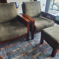 2 Club Chairs With 1 matching Ottoman, Olive