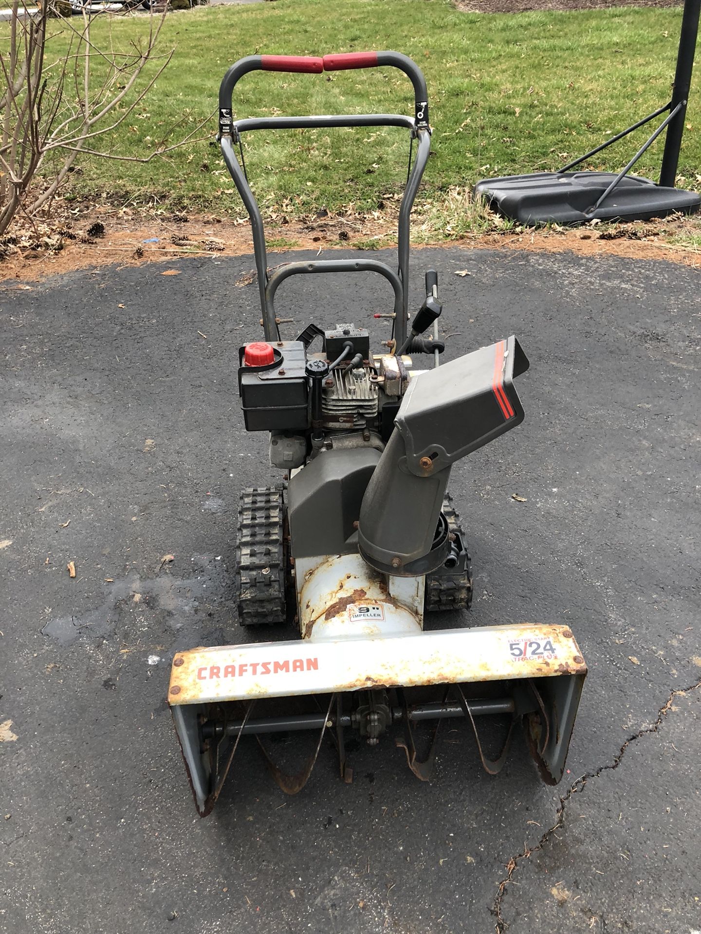 Craftsman 24 in snowblower with tracks