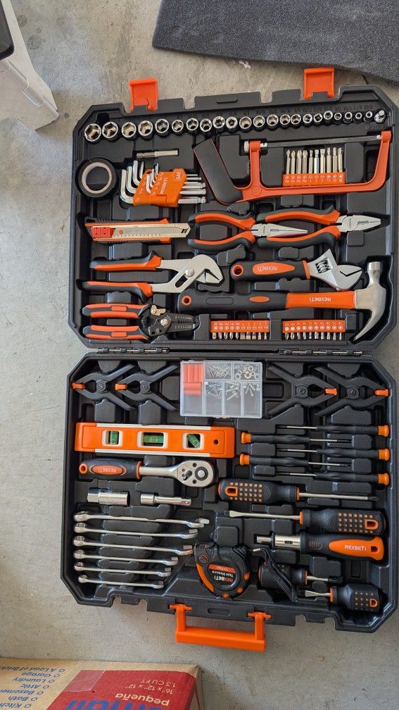 Brand New 217 Piece Tool Kit