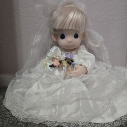Precious Moment Doll, Bride