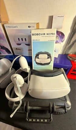 VR / Meta Quest 2 Headset w/ Controllers