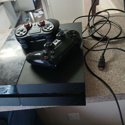 Playstation 4 and controllers