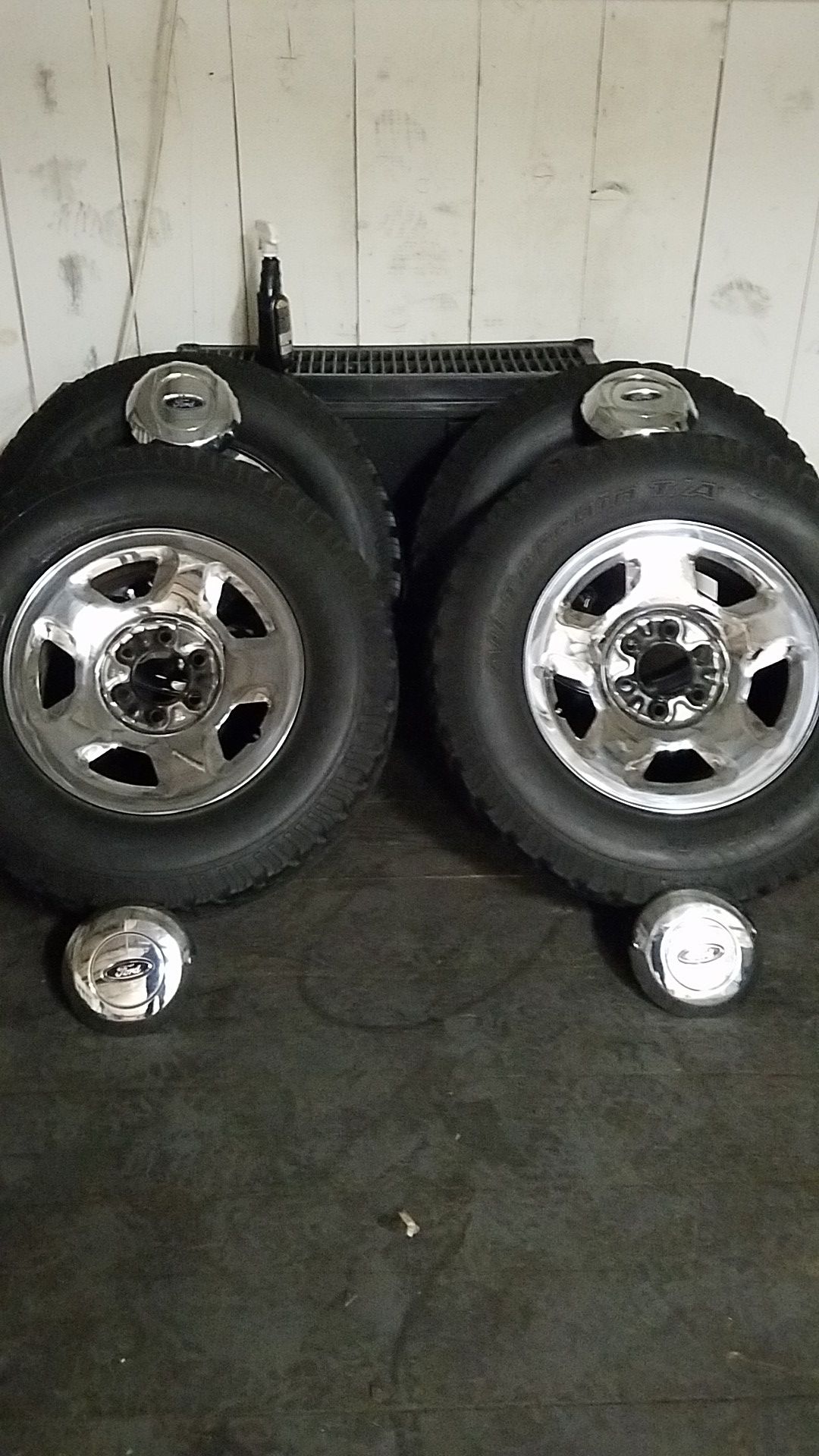 17" ford 6 lug wheels