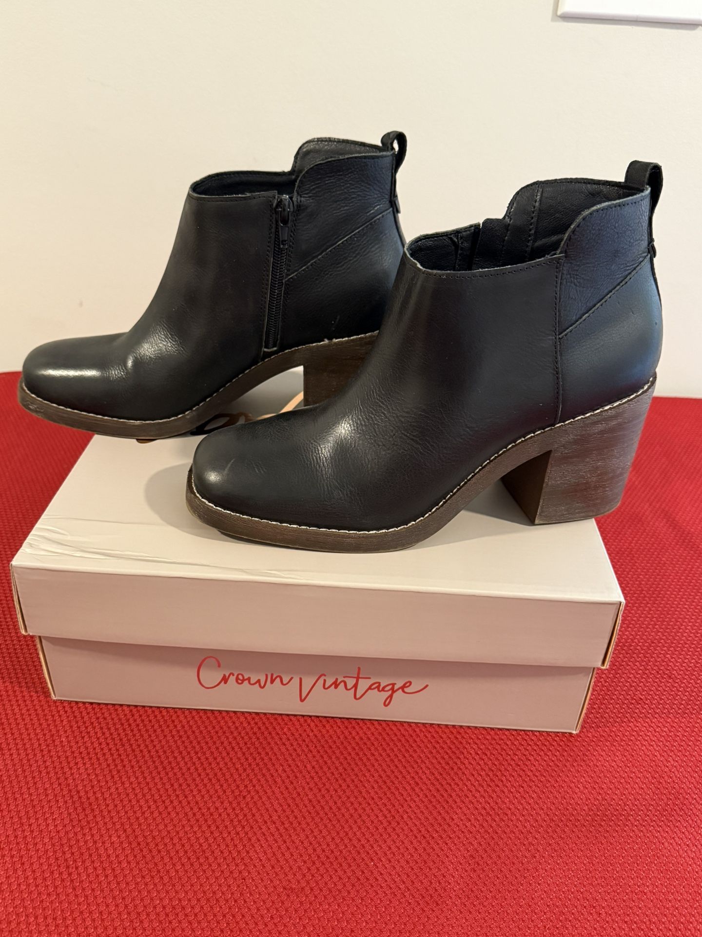 Crown Vintage Leather Ankle Boot