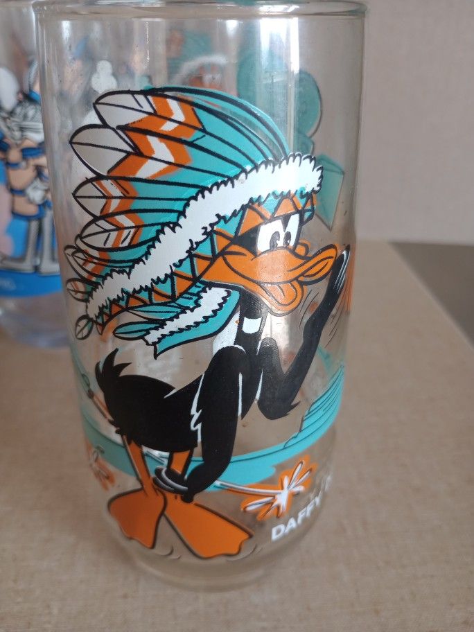 Looney Tunes Pepsi 1979 Collector Series Glass Muppets 1981 McDonald's Glass Collectors