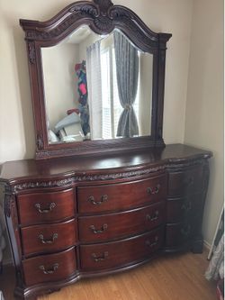 Dresser