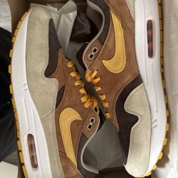 NIKE AIR MAX 1 PRM Size 10.5
