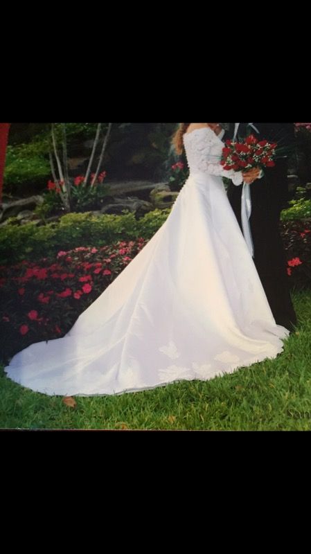Wedding dress